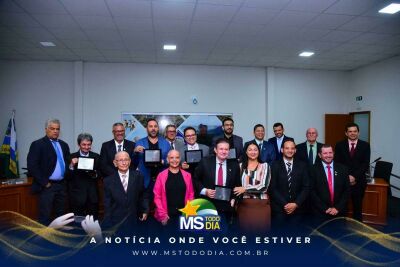 Imagem da notícia Reconhecer quem faz por Figueirão é nossa missão, afirma a Vereadora Luciene Teodora em sessão solene